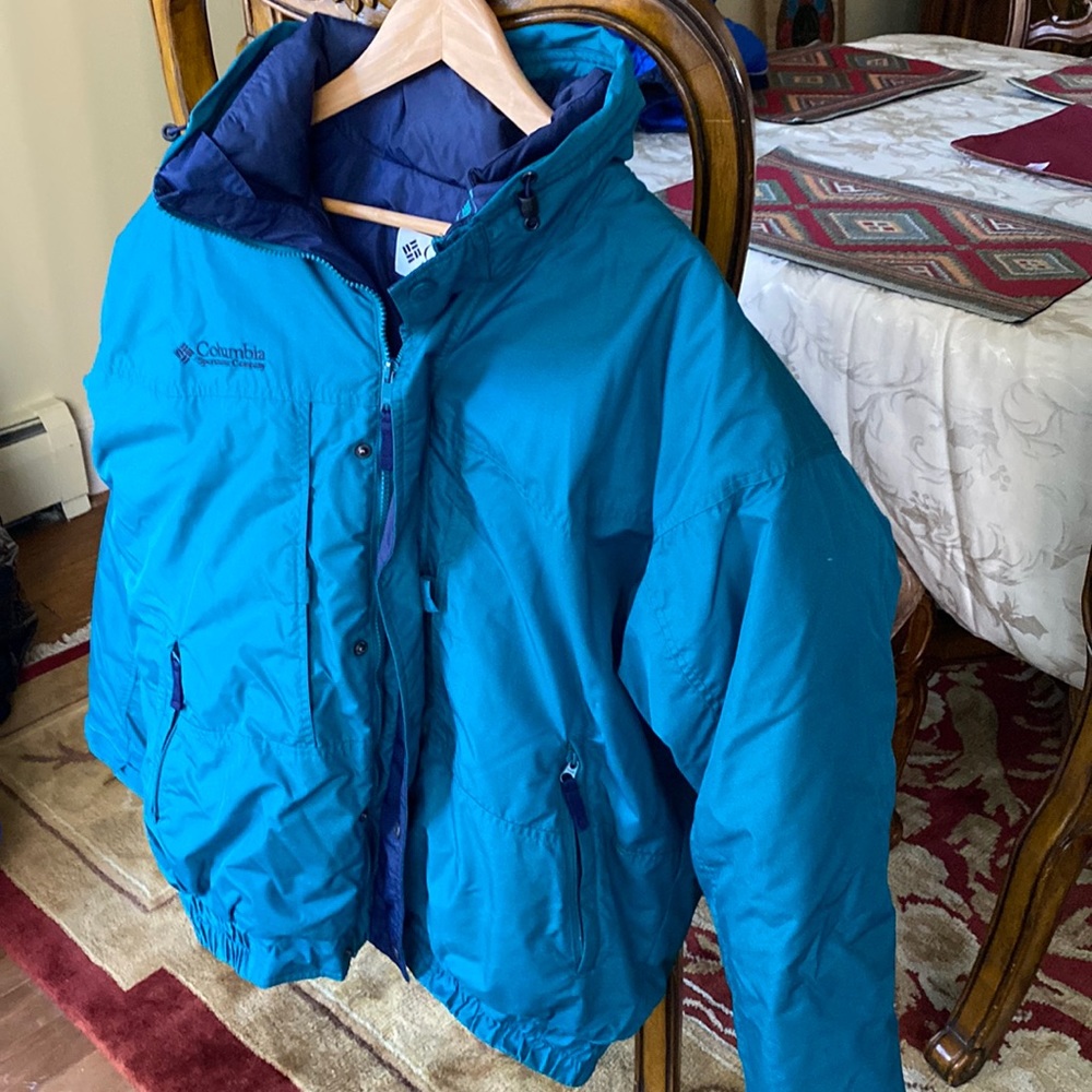 Columbia two in one. Outside green. Inside blue excellent condition for cold